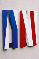 Bleu blanc rouge - 2000<br><span>Acrylique sur matière plastique, bois enduit de graphite,
96 x 96 x 13,5 cm</span>