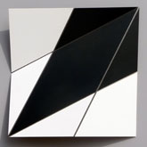 Partition du carré 2 - 1993<br><span>Peinture à l'huile sur tôle en acier pliée vernis sur métal, 50 x 50 cm</span>