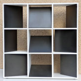 Neuf ouvertures ou architecture d'ombres - 1994<br><span>Acrylique sur acier et bois, 50 x 50 x 15 cm</span>
