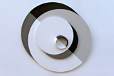 Cercle dynamique 1 - 2014<br><span>Acrylique sur matière plastique, 58 x 50 x 7,5cm</span>
