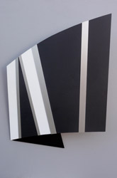 Clair obscur : composition 2 - 2006<br><span>Acrylique sur bois et aluminium anodisé, 68,5 x 50 x 13 cm (relief)</span>