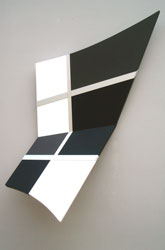 Clair obscur : composition 3 - 2006<br><span>Acrylique sur bois et aluminium anodisé, 93 x 86 x 33 cm (relief)</span>