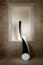 Trompe-l'oeil - 2011<br><span>Acrylique sur bois, deux plans: 60 x 245 cm, 38 x 220 cm</span>